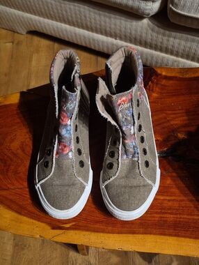 Womens high top  Canvas Sneakers in Taupe with Floral Trim BONEFISH